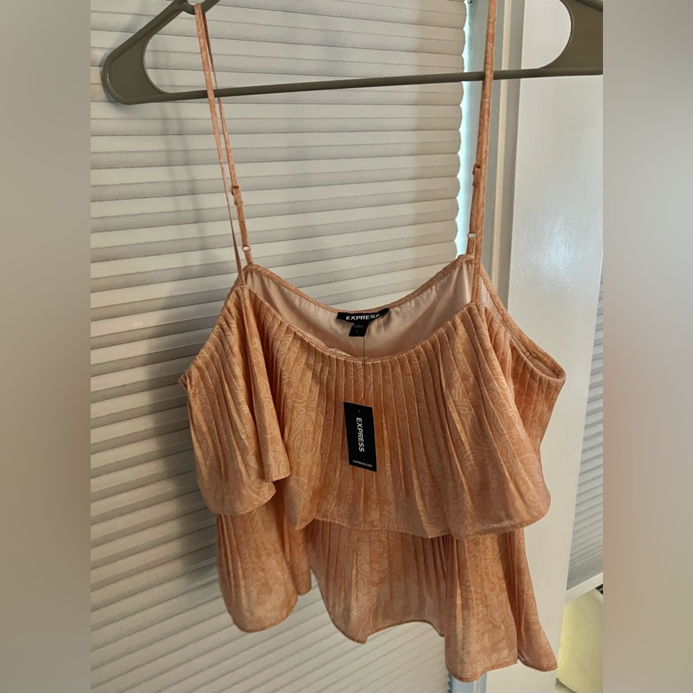 NWT Express Pleated Top